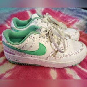 Nike size 6m